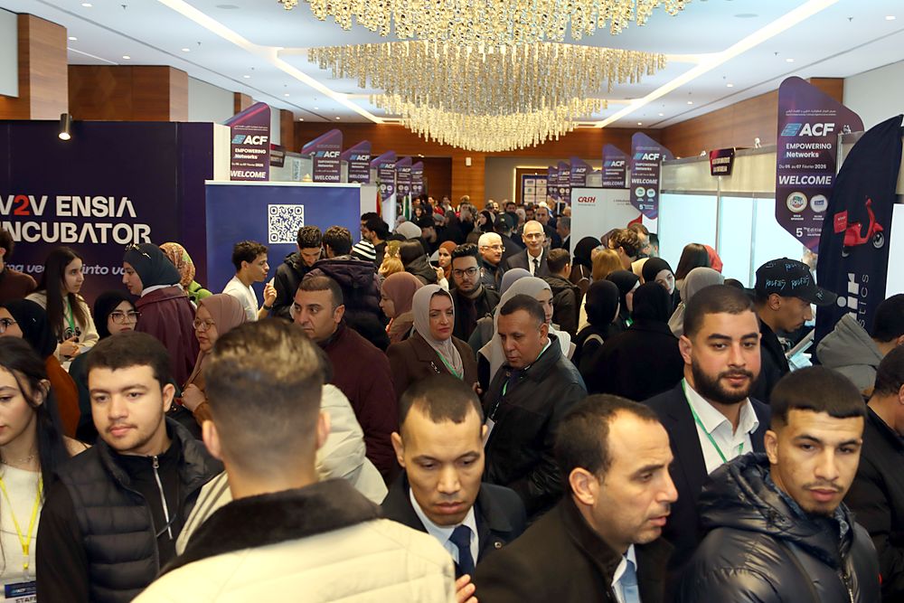 Foule dans les allées du salon